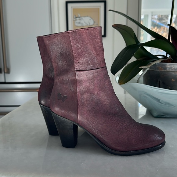 Burgundy boots - Picture 1 of 5